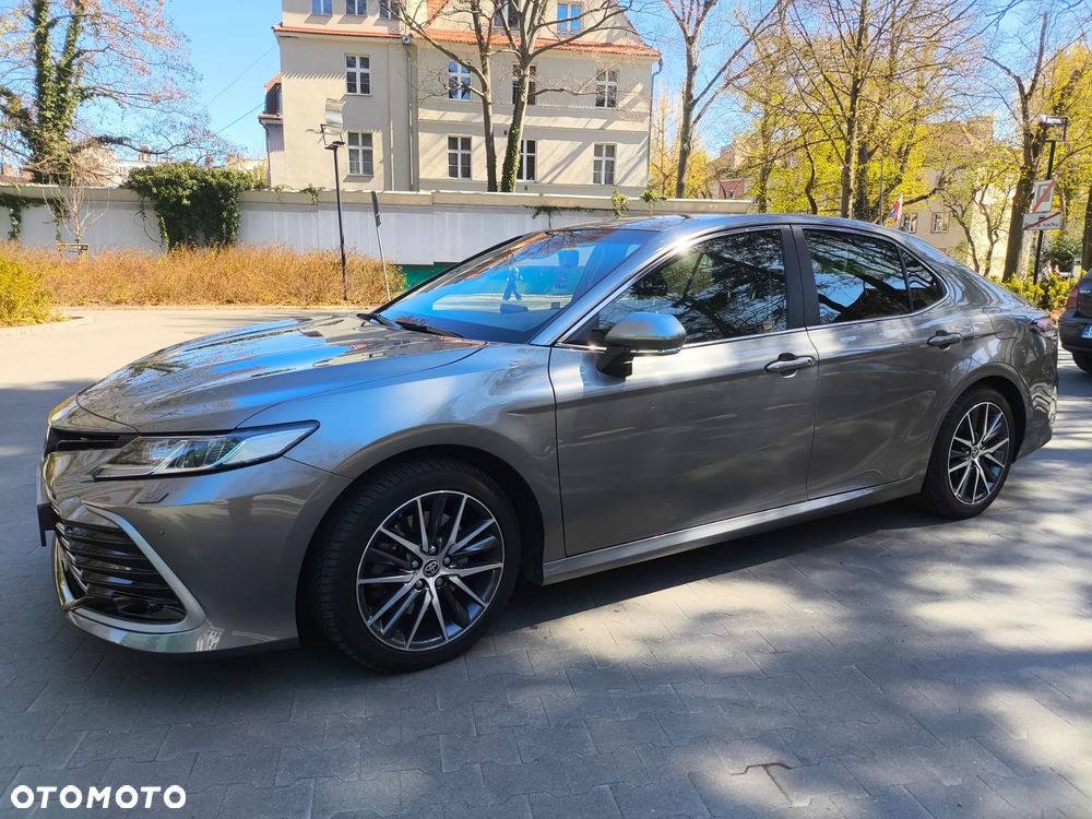 Toyota Camry 2.5 Hybrid Executive CVT - 1