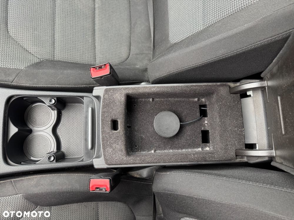 Volkswagen Passat 1.6 TDI DPF BlueMot Comfortline - 11
