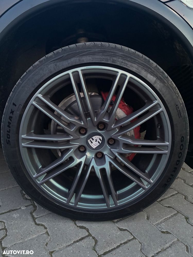 Porsche Cayenne - 19