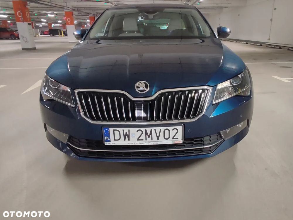 Skoda Superb 2.0 TDI 4x4 L&K DSG - 9