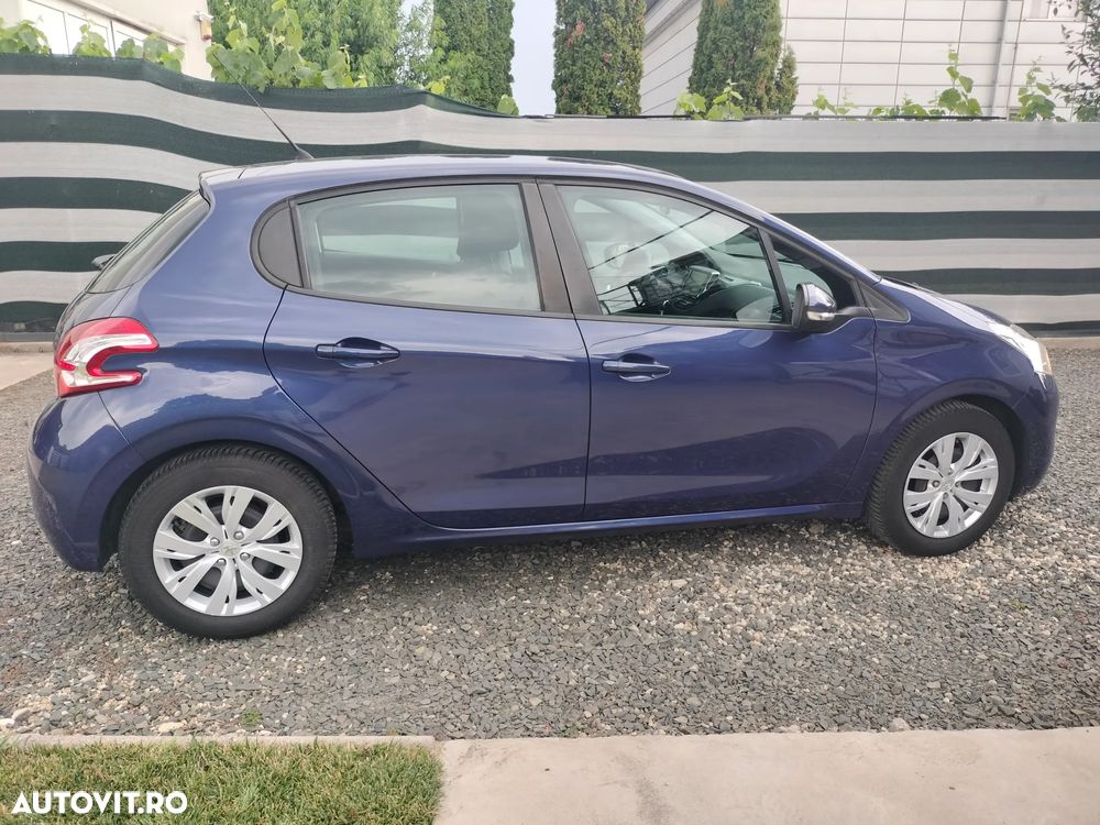 Peugeot 208 1.2 L PureTech Active - 13