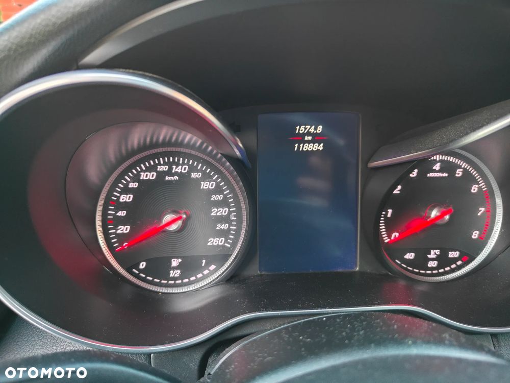 Mercedes-Benz Klasa C 180 AMG Line - 3