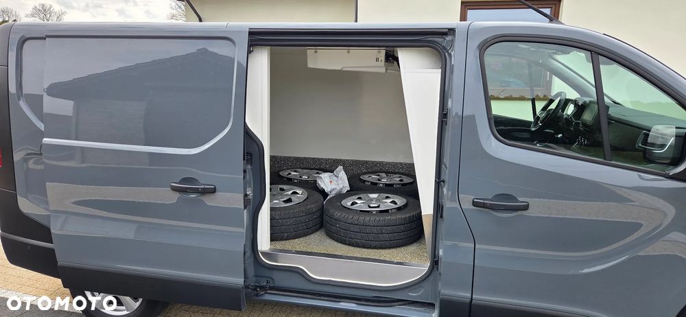 Renault Trafic L2H1 CHŁODNIA Bogato Wyposażony Polska Vivaro Talento Transporter Vito - 3