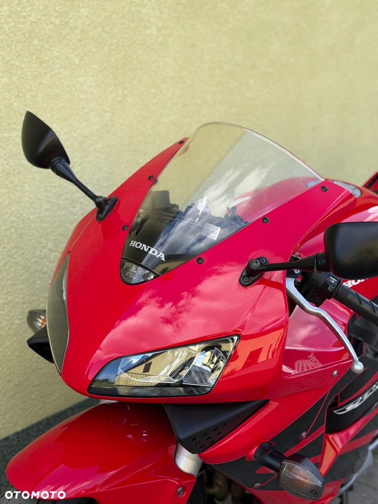 Honda CBR - 28