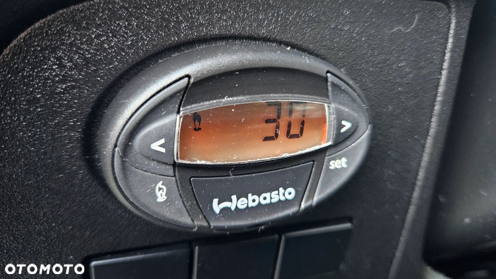 Iveco Daily 35S17 3,0D 170KM I Właściciel L2H2 Średniak Hak 3,5T Webasto Klima Fotel Bujany - 15