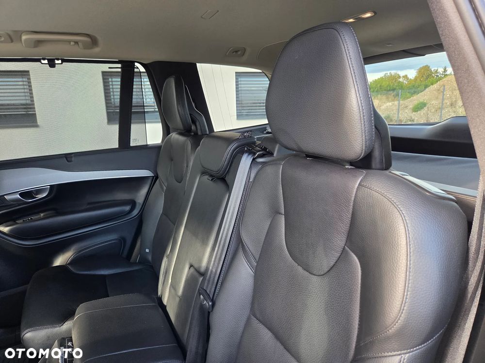 Volvo XC 90 B5 D AWD Plus Bright - 25