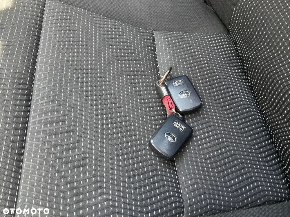 Toyota Auris - 13
