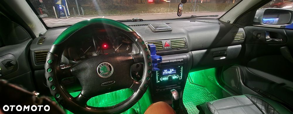 Skoda Octavia 1.9 TDI Tour - 9