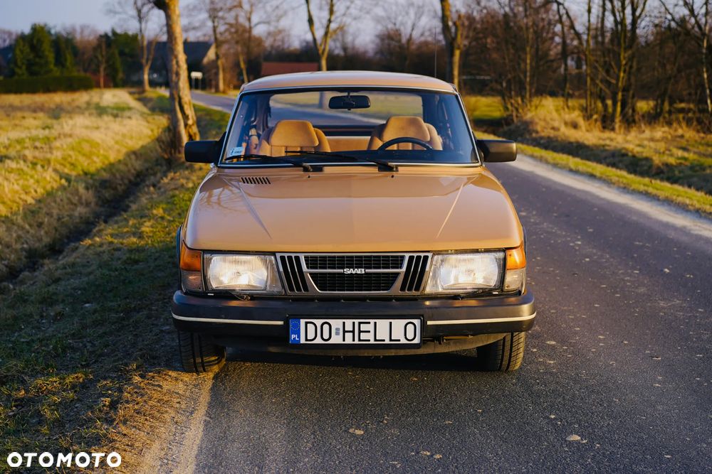 Saab 900 - 11