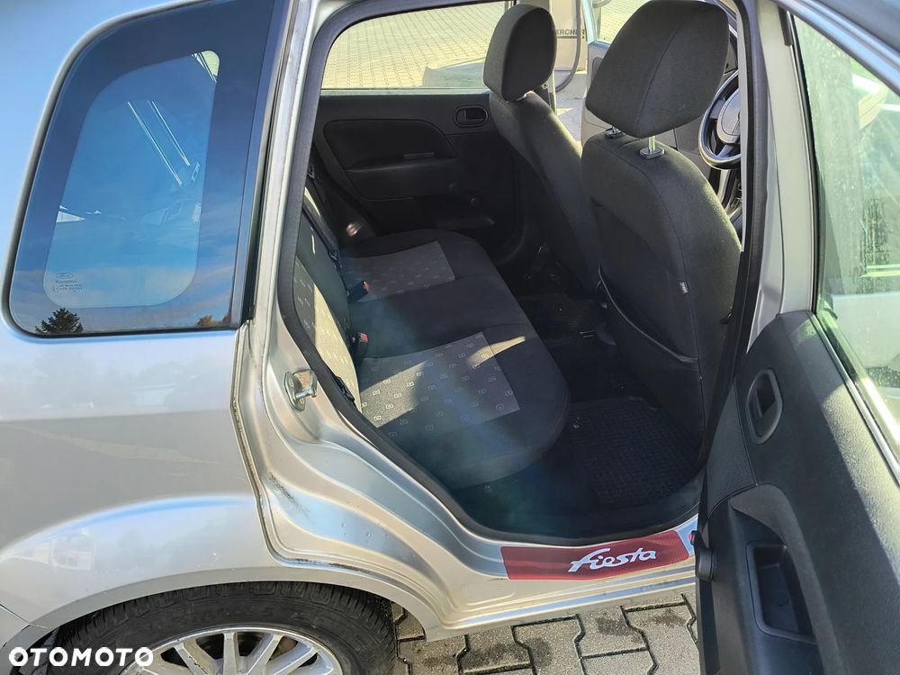Ford Fiesta 1.3 - 4