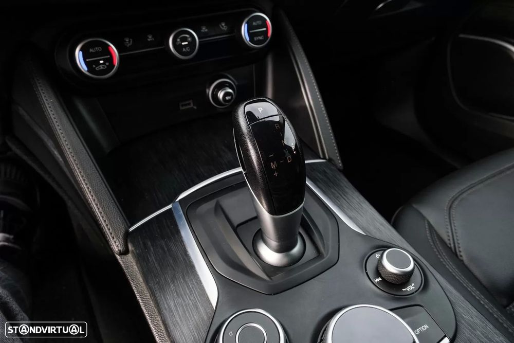 Alfa Romeo Stelvio 2.2 D Super AT8 - 21