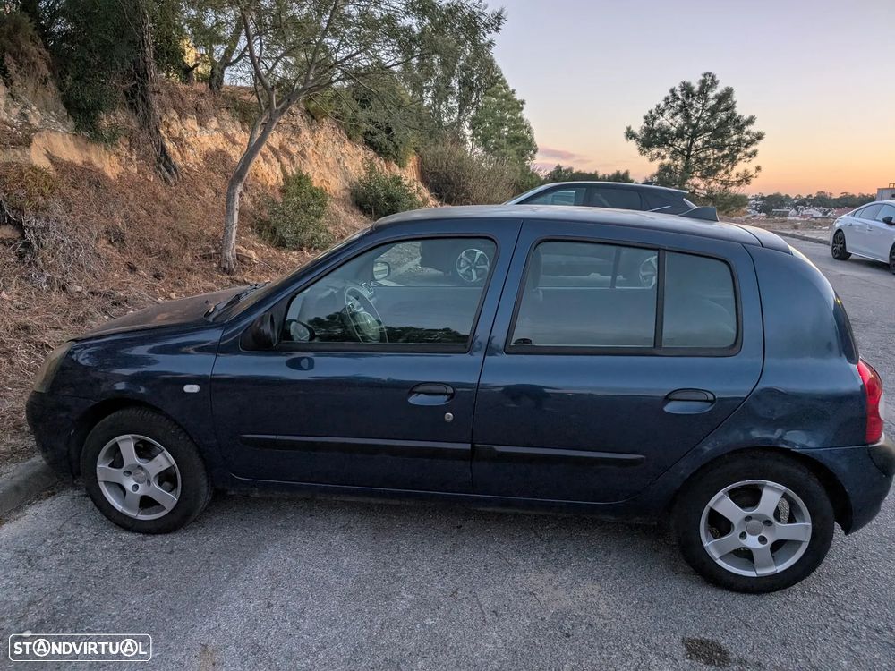 Renault Clio 1.2 16V Confort Dynamique - 2