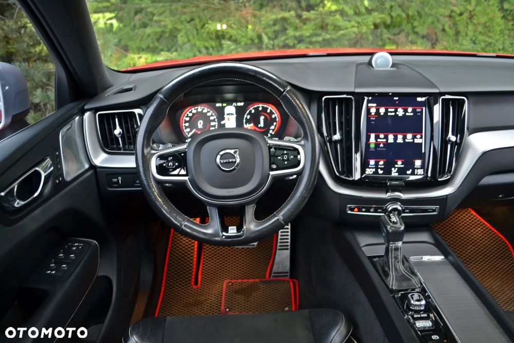 Volvo XC 60 T5 AWD R-Design - 14