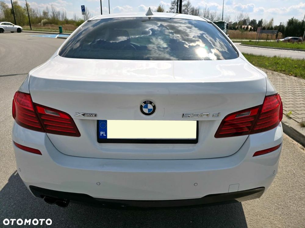 BMW Seria 5 530d xDrive Sport-Aut - 35