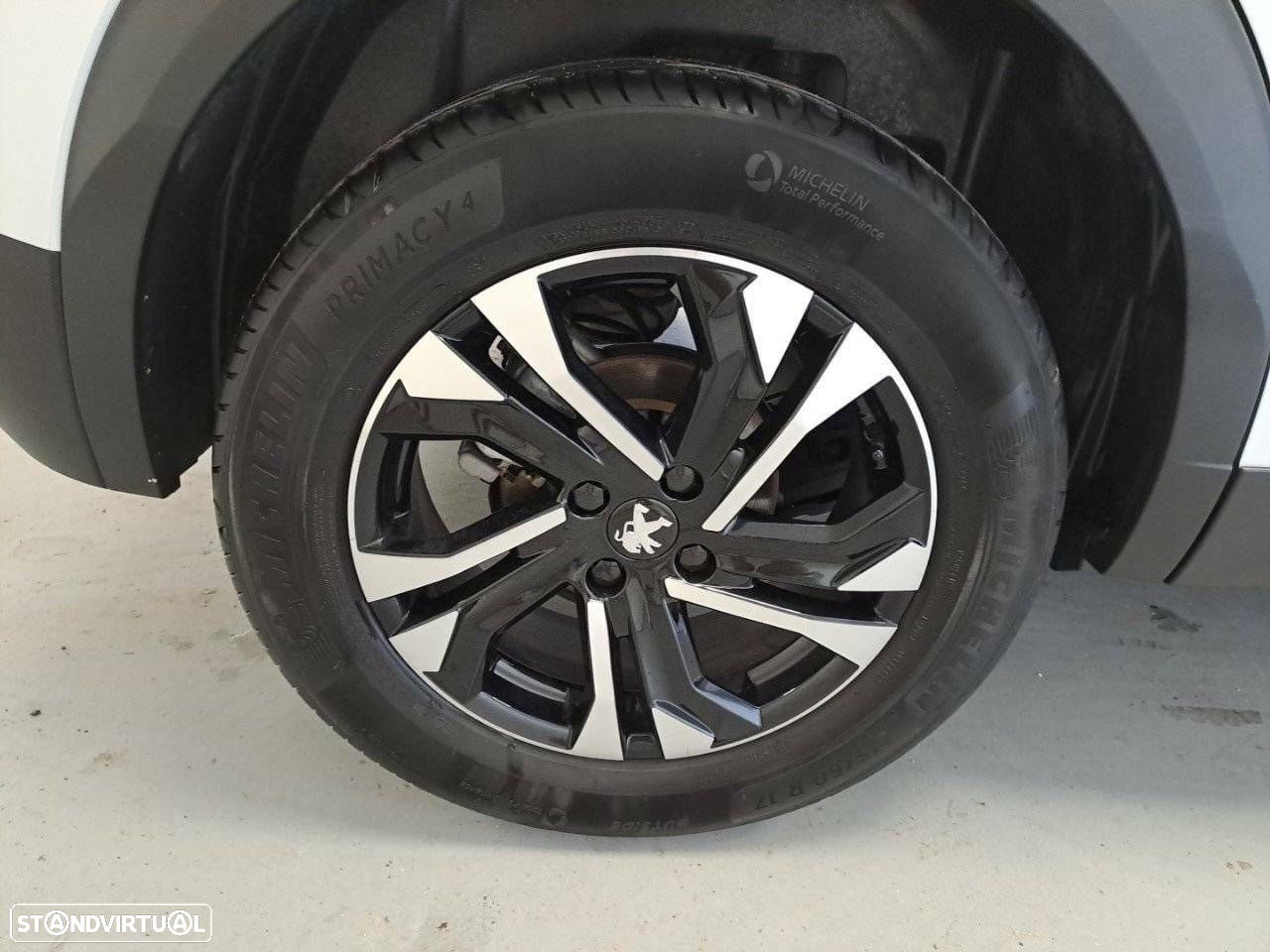 Peugeot 2008 1.2 PureTech Allure Pack - 11