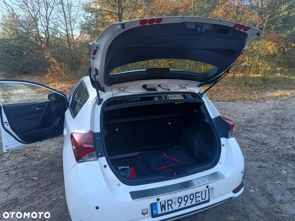 Toyota Auris 1.33 Dual-VVT-i - 8