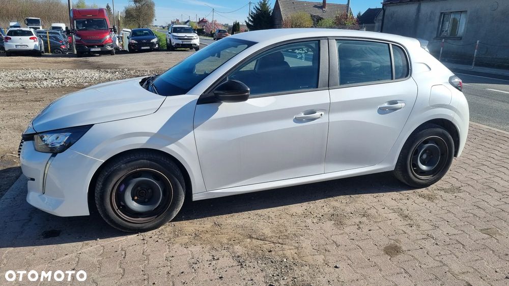Peugeot 208 - 13