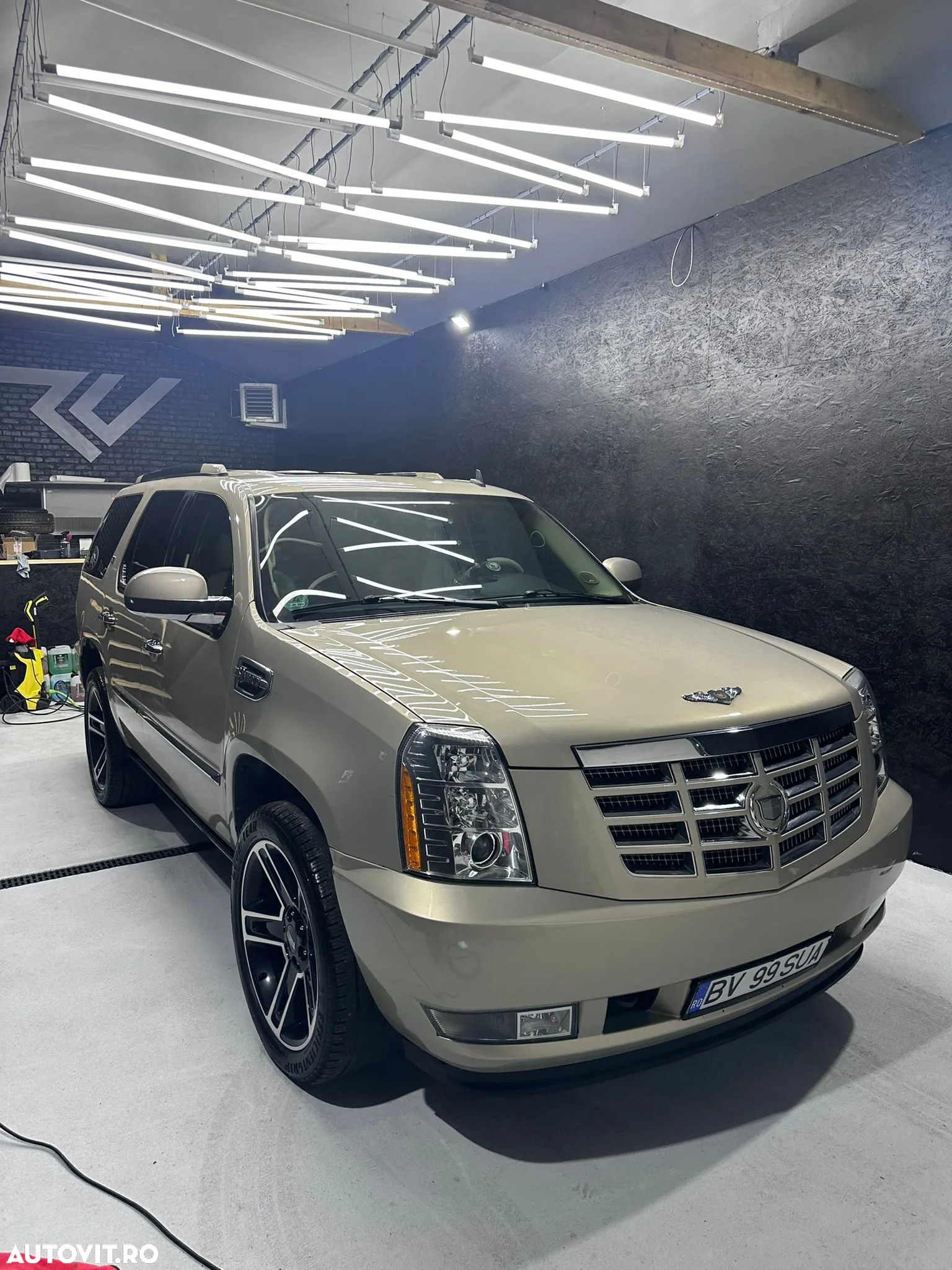 Cadillac Escalade 6.0 V8 - 36