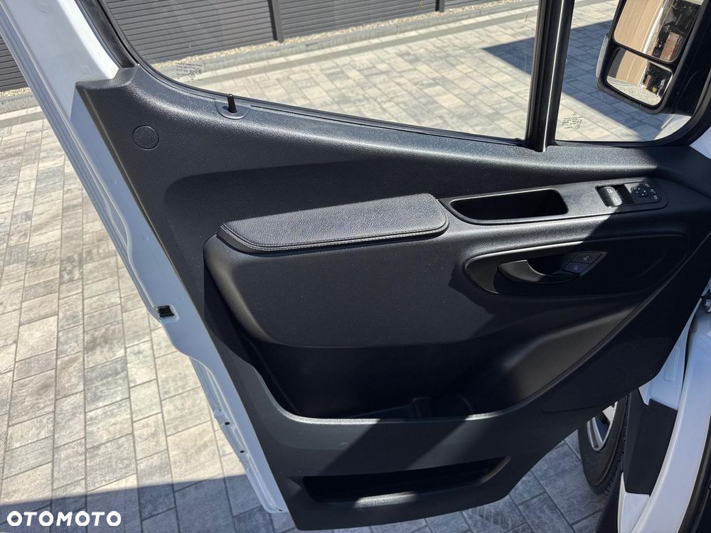Mercedes-Benz Sprinter 317 LONG FAKTURA VAT23% RAMPA HAK 3500KG WEBASTO - 16