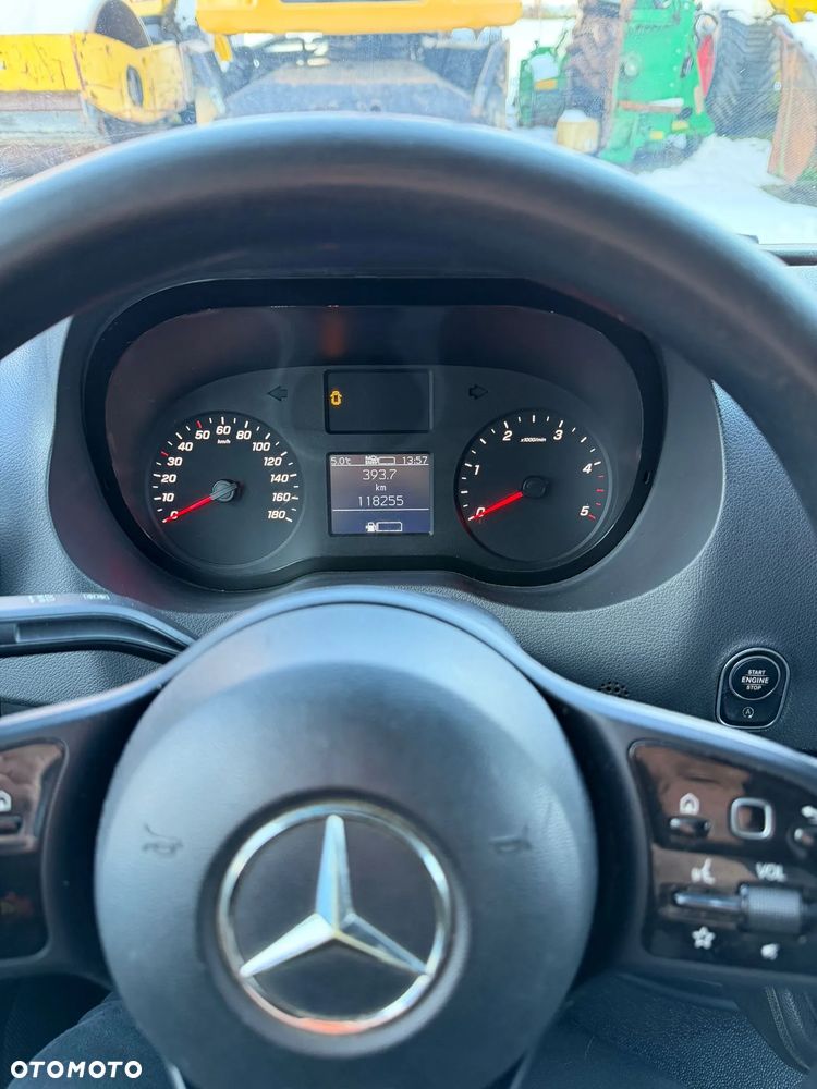 Mercedes-Benz Sprinter - 7