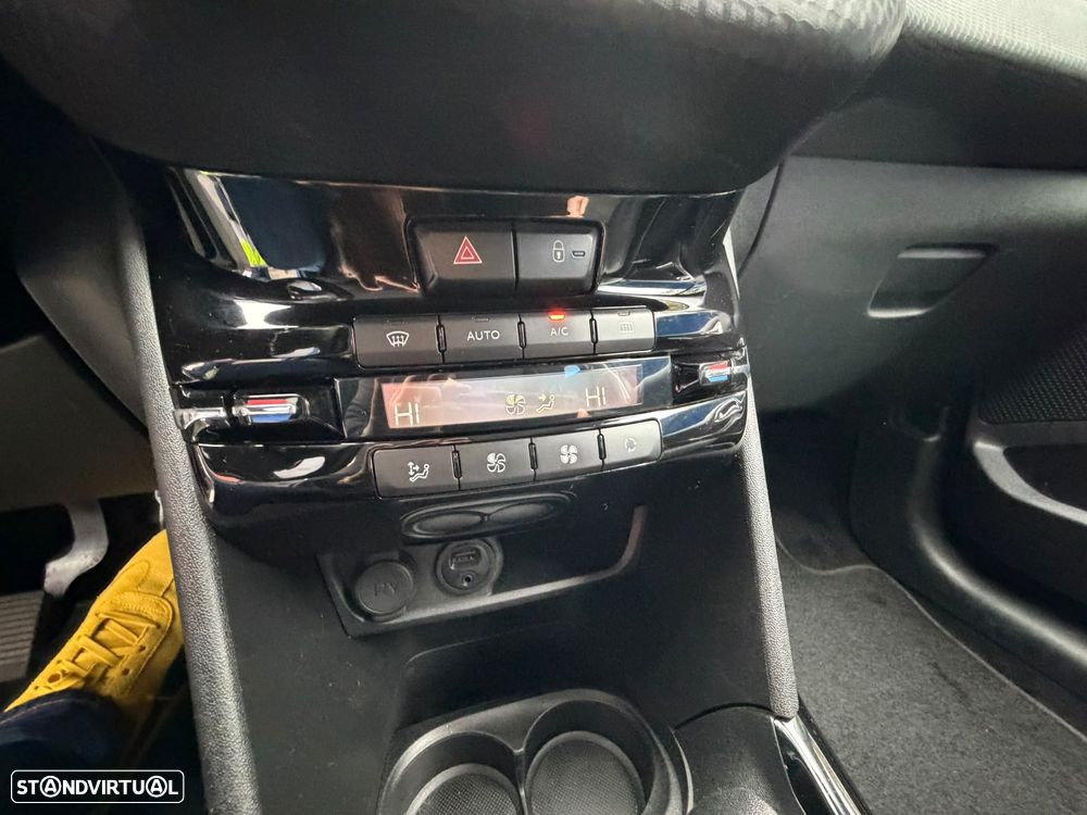 Peugeot 2008 1.2 PureTech Allure - 25
