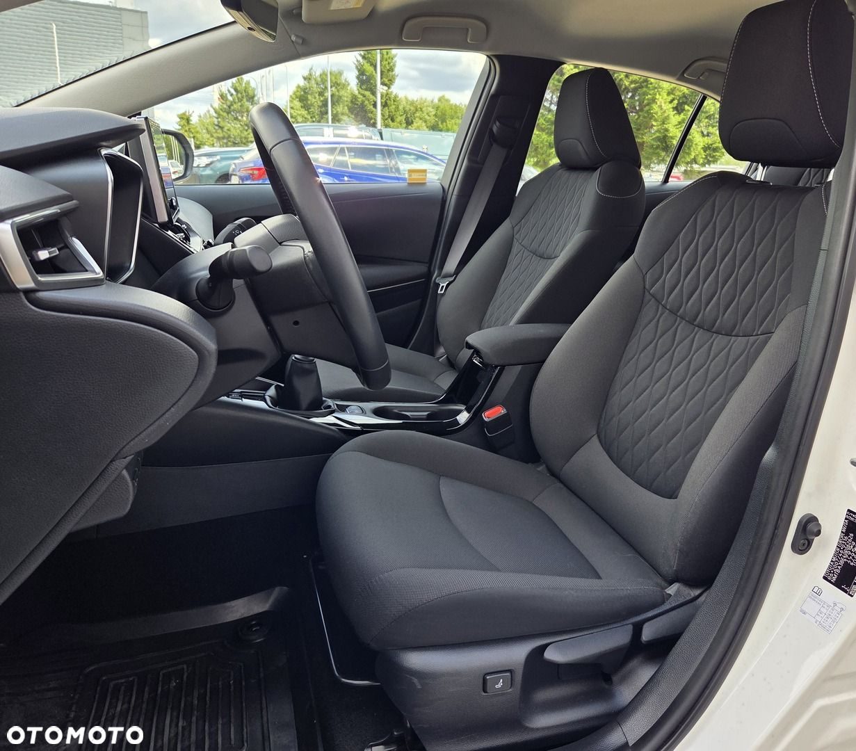 Toyota Corolla - 22