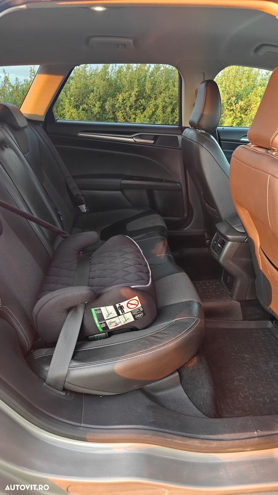 Ford Mondeo 2.0 TDCi Powershift - 28