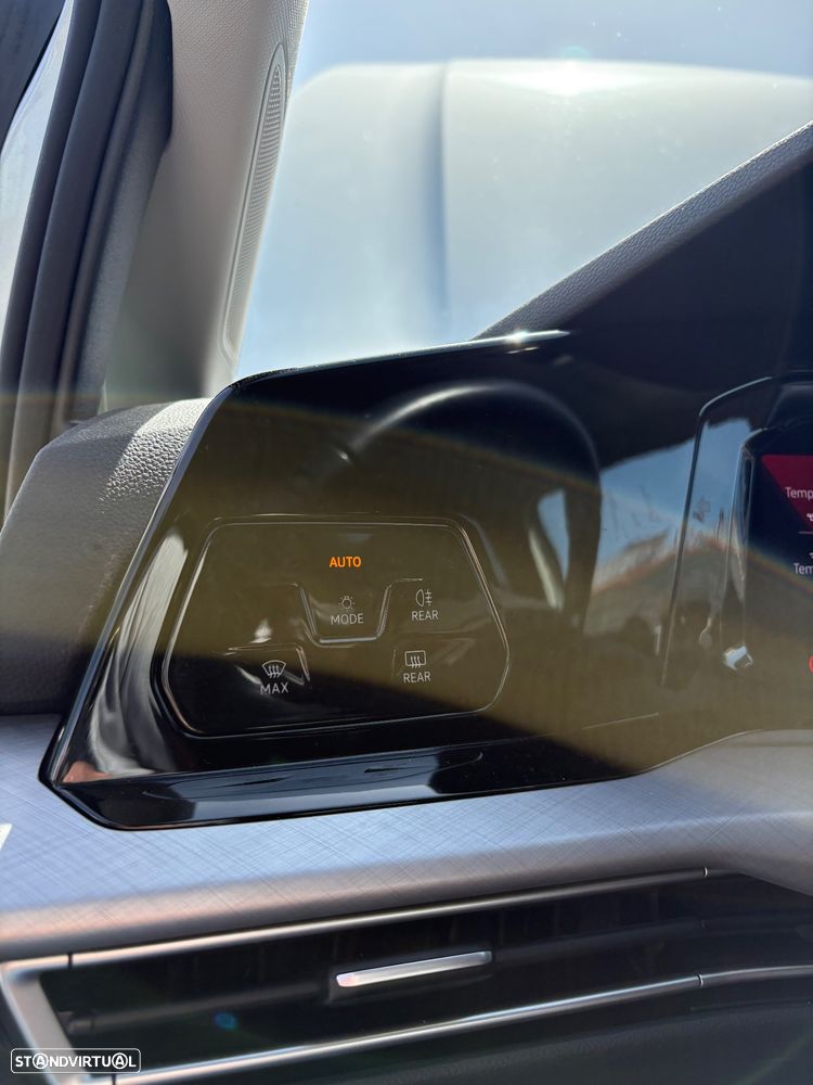 Volkswagen Golf 1.0 TSI Life — fotografia 14