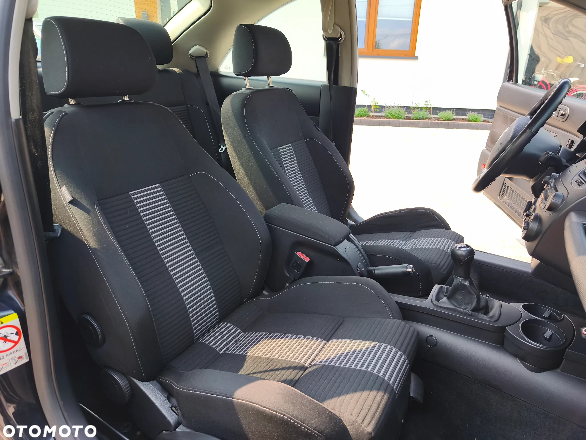Volkswagen New Beetle 1.6 - 7