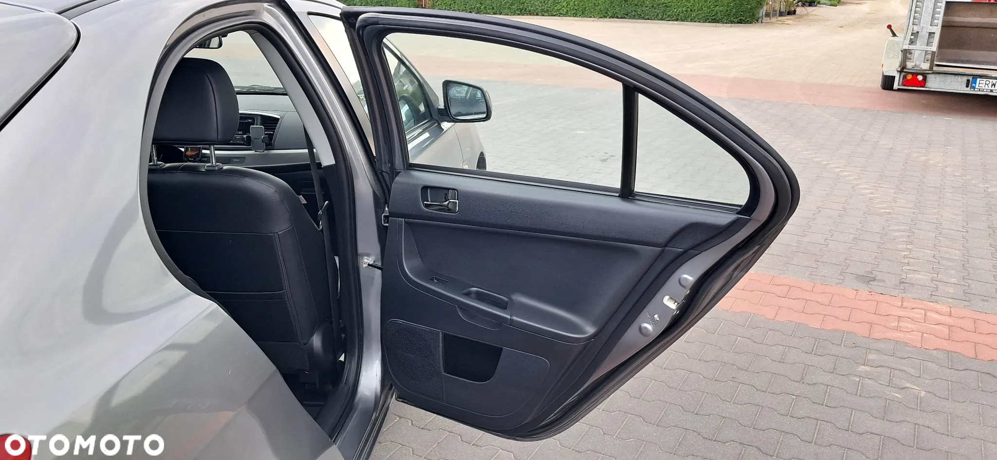 Mitsubishi Lancer 1.8 Invite CVT - 12