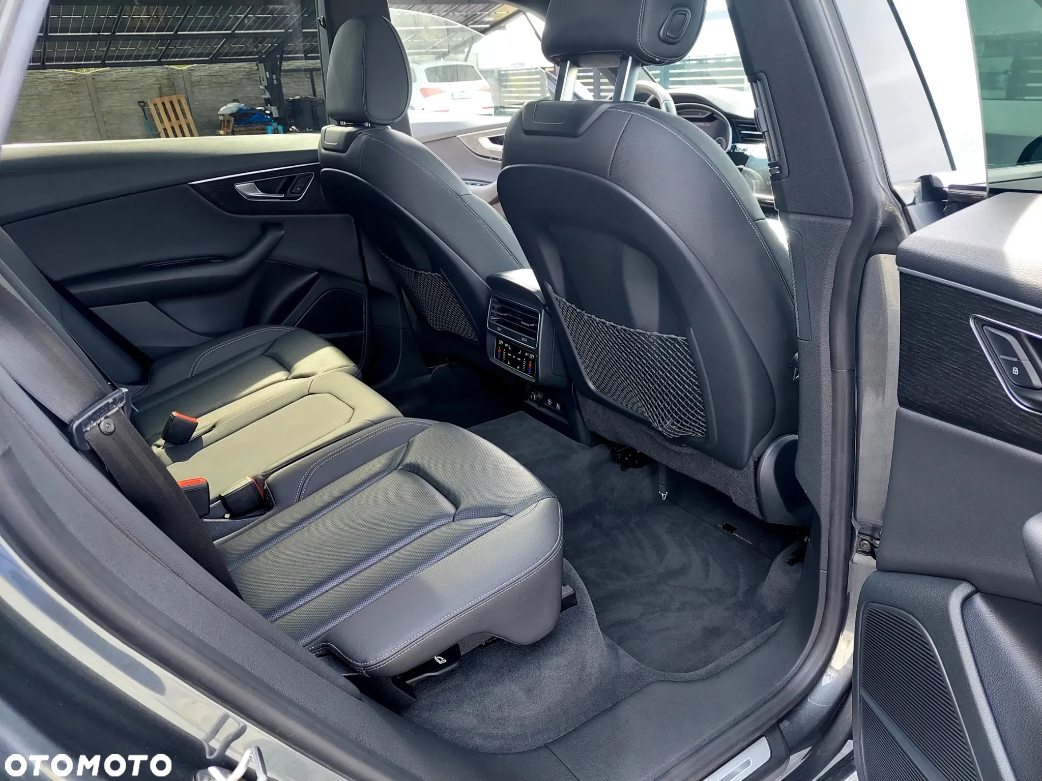 Audi Q8 55 TFSI quattro tiptronic - 31