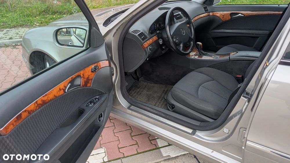 Mercedes-Benz Klasa E 200 Kompressor Automatik Elegance - 9