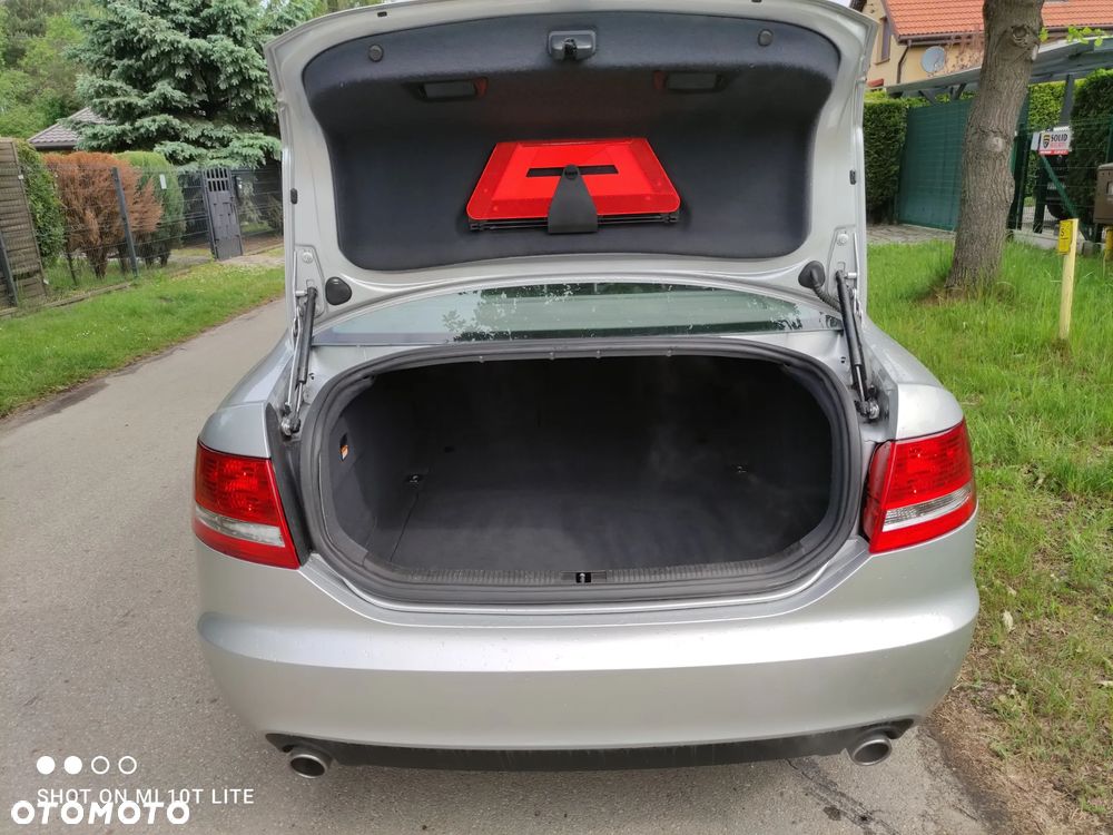 Audi A6 Limousine 2.4 - 4