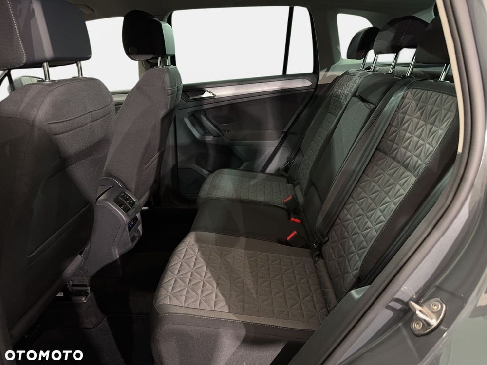 Volkswagen Tiguan - 14