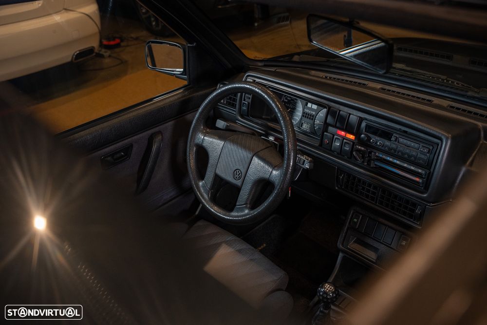VW Golf 1.8 GTI 16V - 17
