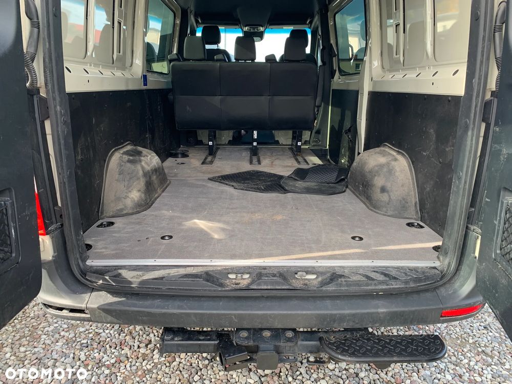 Mercedes-Benz Sprinter - 24