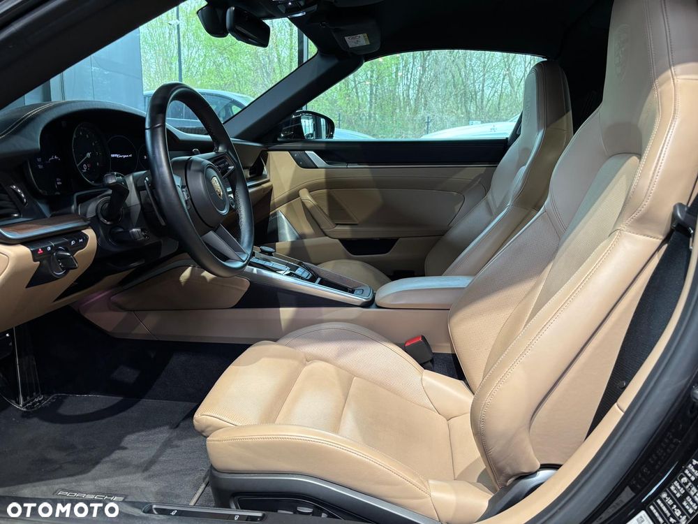 Porsche 911 Targa 4 - 7