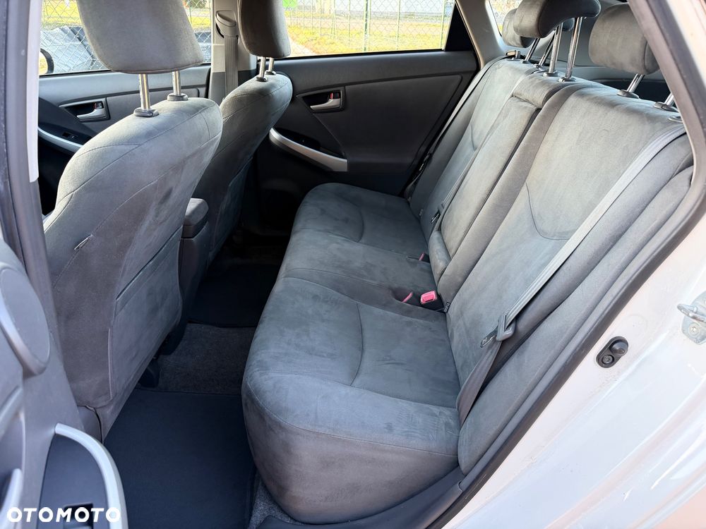 Toyota Prius 1.8 HSD Premium - 22