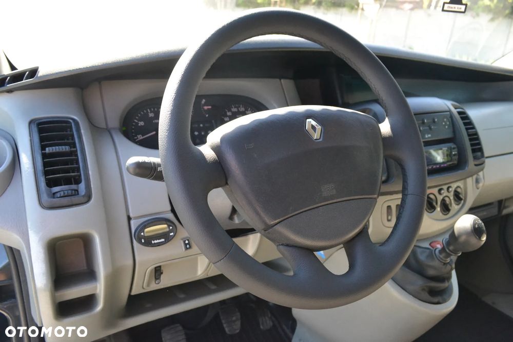Renault Trafic Passenger Expression - 14