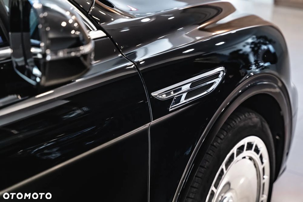 Bentley Bentayga W12 Mulliner - 16