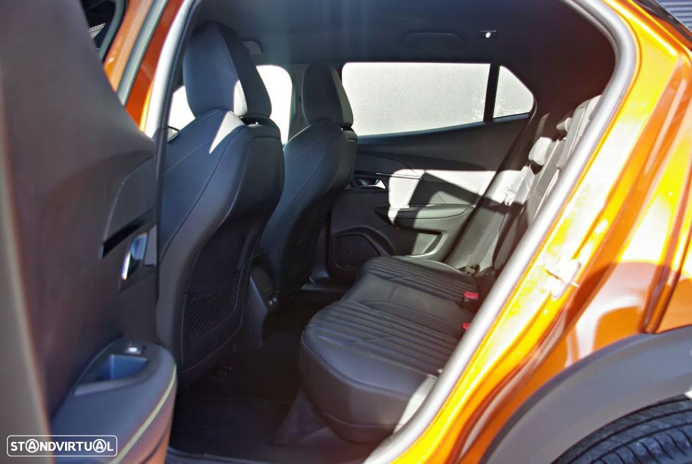 Peugeot 2008 1.2 PureTech GT Line EAT8 - 24