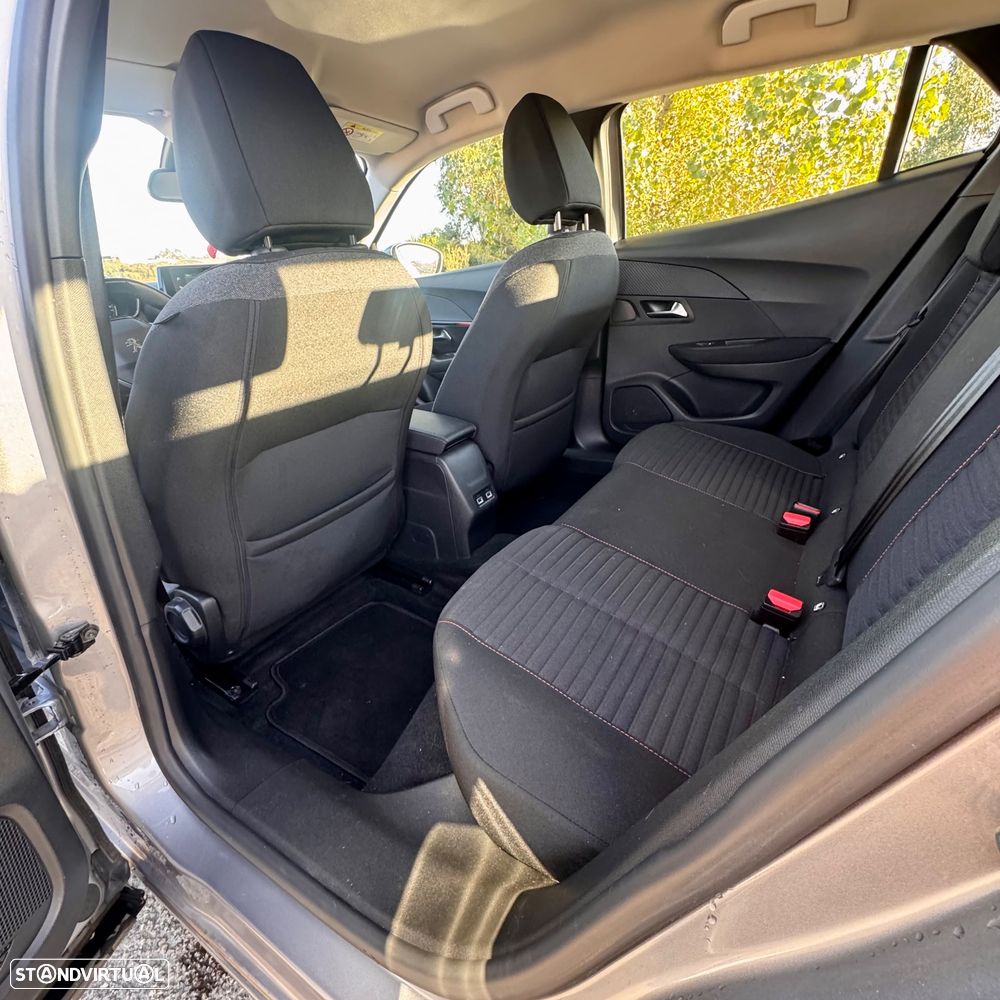 Peugeot e-2008 50 kWh Active - 13