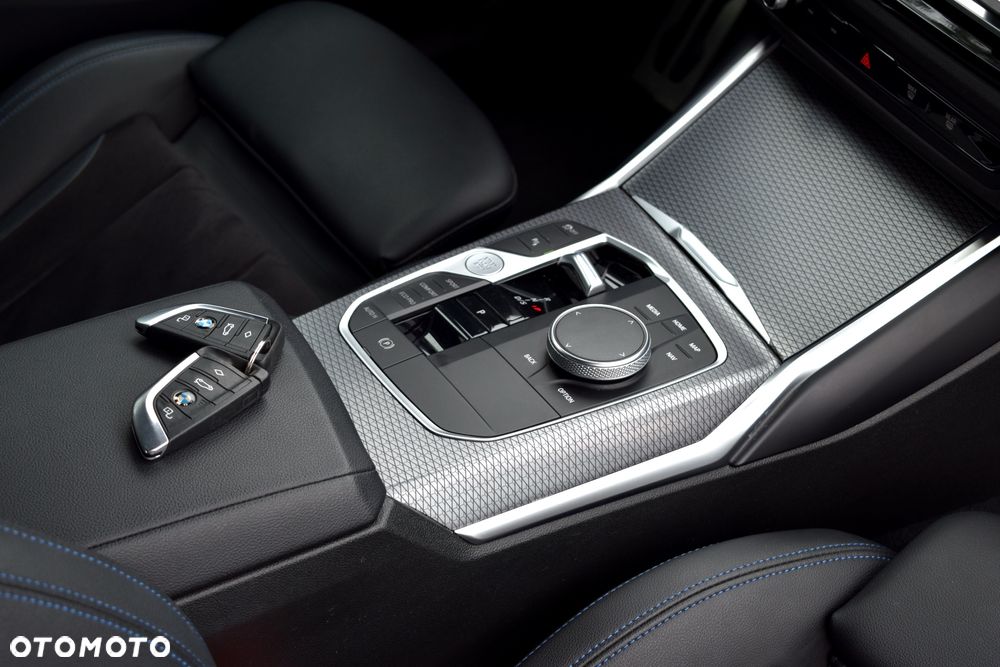 BMW Seria 3 320d xDrive mHEV M Sport sport - 25