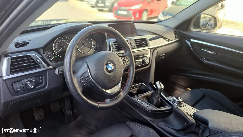 BMW 320 d Touring Line Sport - 31