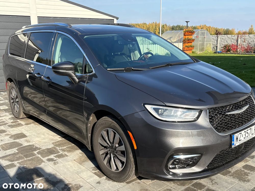 Chrysler Pacifica - 19