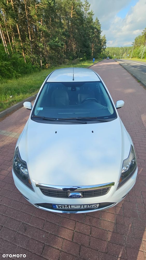 Ford Focus 1.6 TDCi DPF Titanium - 9