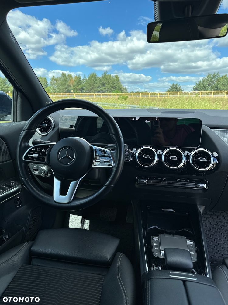 Mercedes-Benz GLA 200 Business Edition - 12