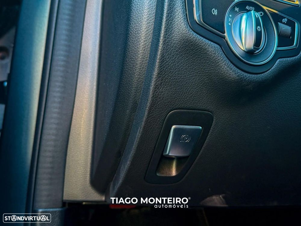 Mercedes-Benz C 300 - 54