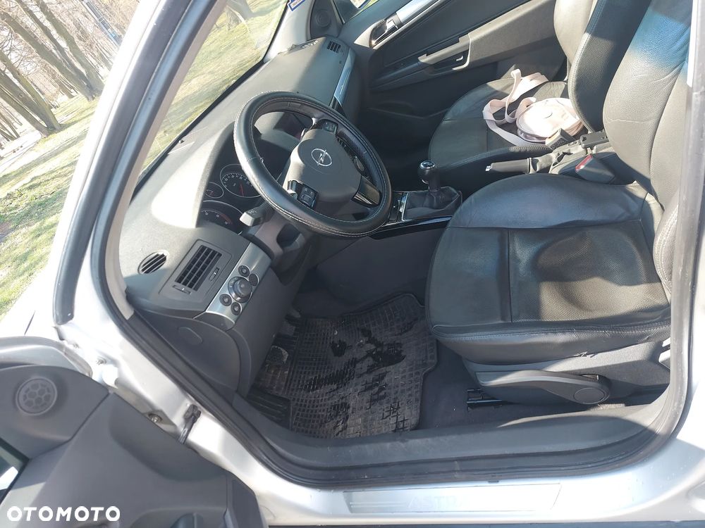 Opel Astra 1.3 CDTI Cosmo - 9