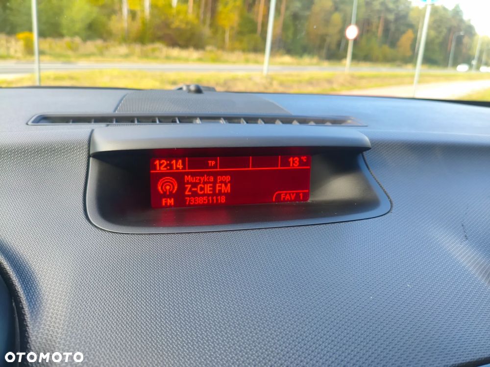 Opel Meriva - 24